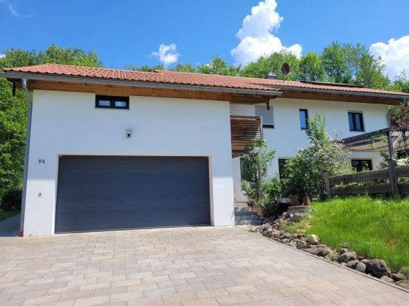 Familienfreundliche Grosszuegige Ferienwohnung Schlierachwelle Zwischen Schliersee Und Tegernsee Hausham Exterior photo